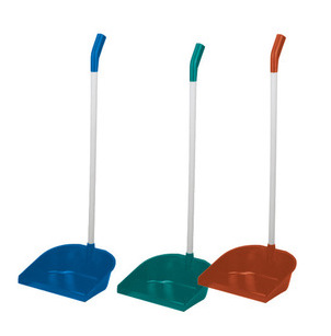 Product Illustration of Dustpan with long handle 